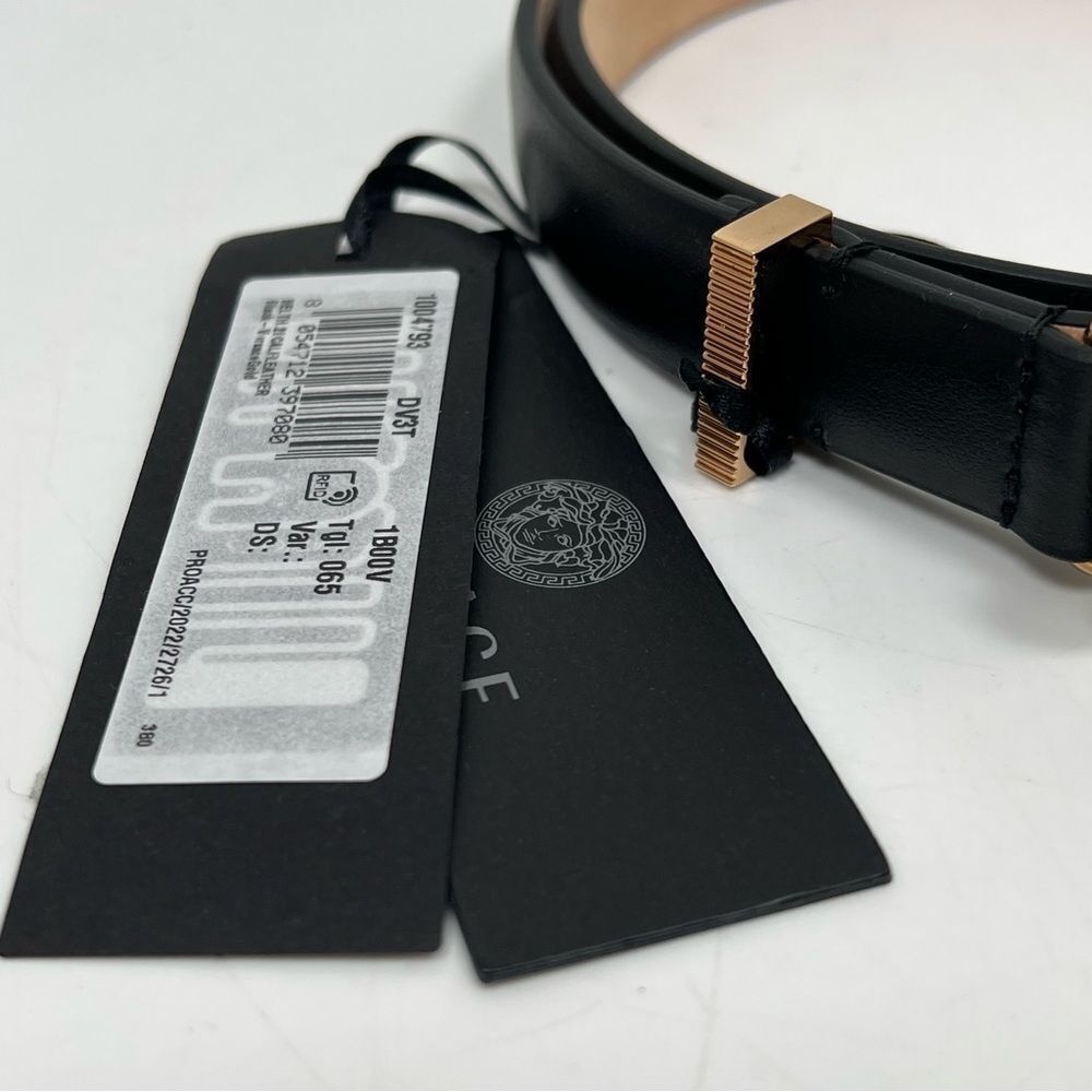 $575 Versace Medusa Belt Leather Gold Buckle Belt Women 65 cm /26 Inches Size S - Picture 2 of 7